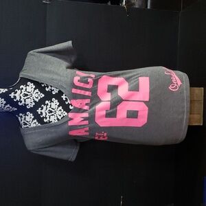 Sunkissed Sport Original Brand Gray V-neck T-shirt. Size L.